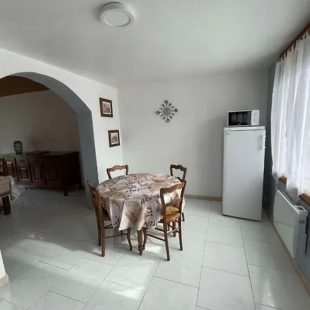 بيت للعطل Chez Maurice Yzengremer